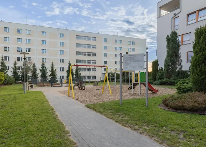 Dunska Chic By Bookinghost *